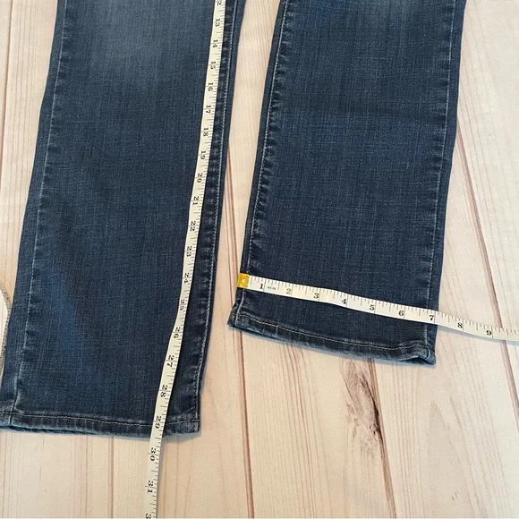 Levi's Classic Straight Jeans Women’s 10 Blue (W30 L30) Mid Rise Hypersoft Denim - Picture 12 of 14